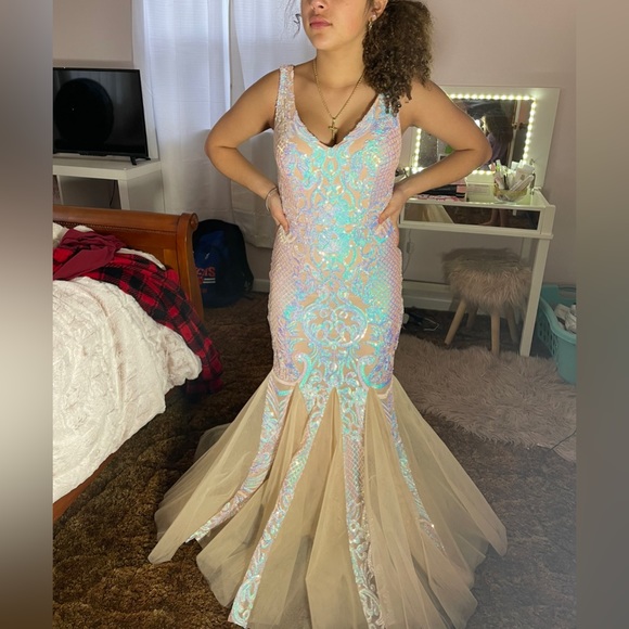 mermaid iridescent prom dress - Picture 1 of 2